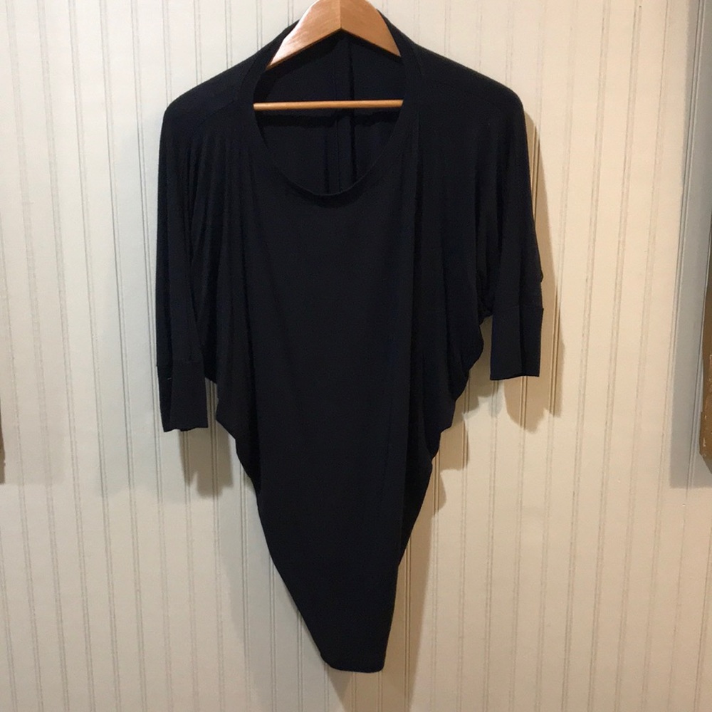 Black 3/4 length sleeve body con dress!